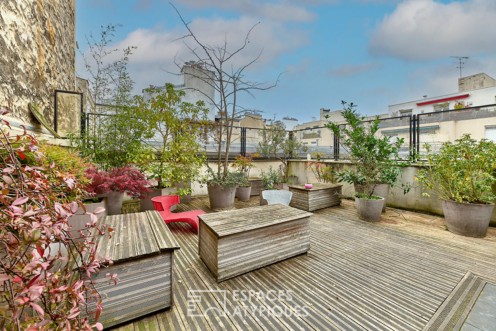 Duplex with terraces on the top floor