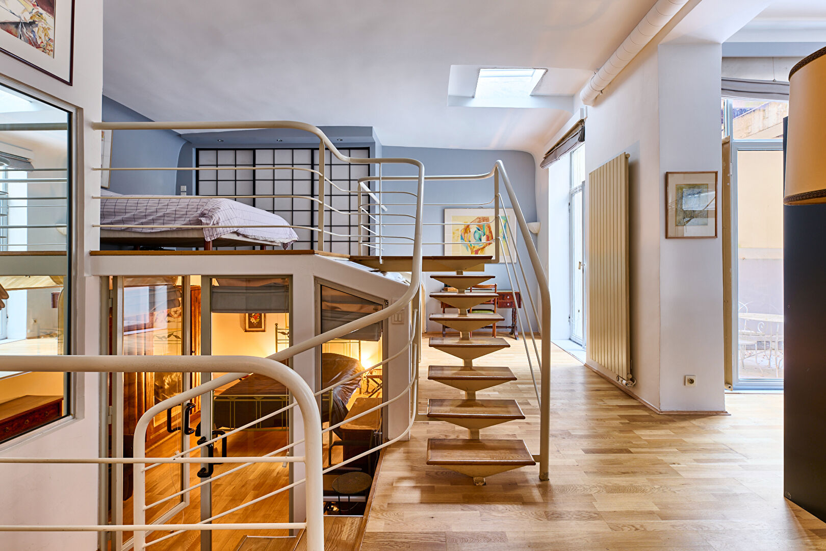 Place Voltaire, loft with patio in former shower baths