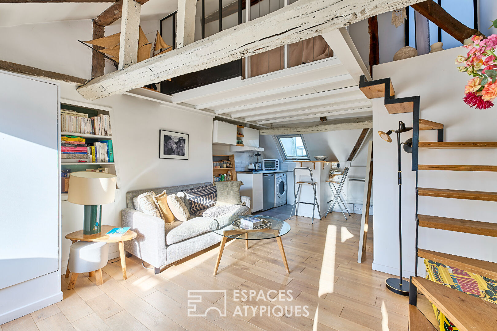 Appartement avec terrasse dans le Marais en dernier étage