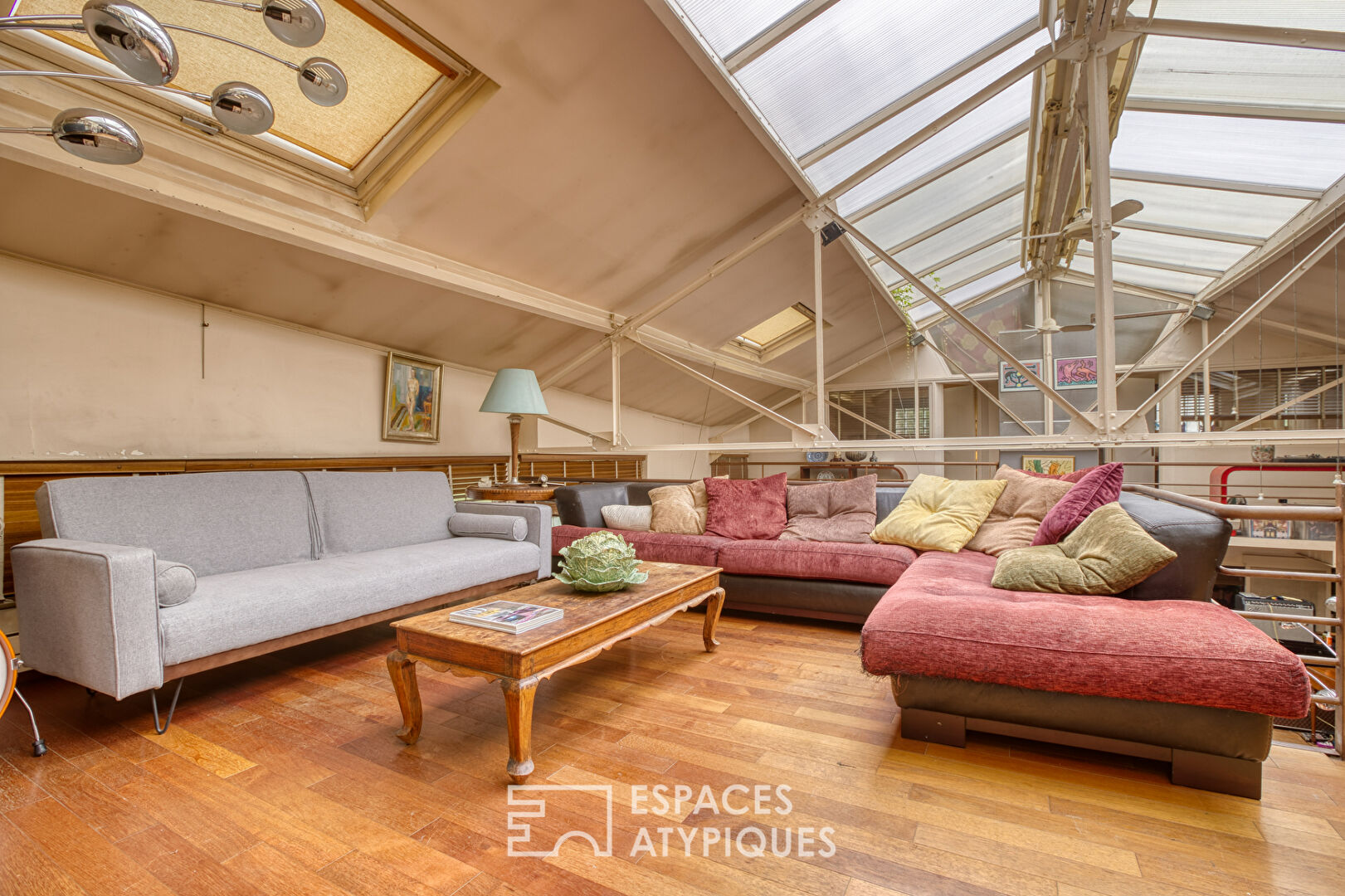 Loft industriel sur cour avec jouissance d’une terrasse