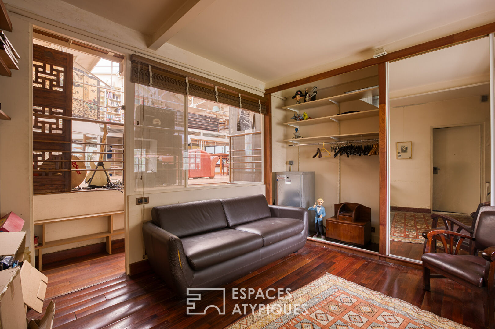 Loft industriel sur cour avec jouissance d’une terrasse