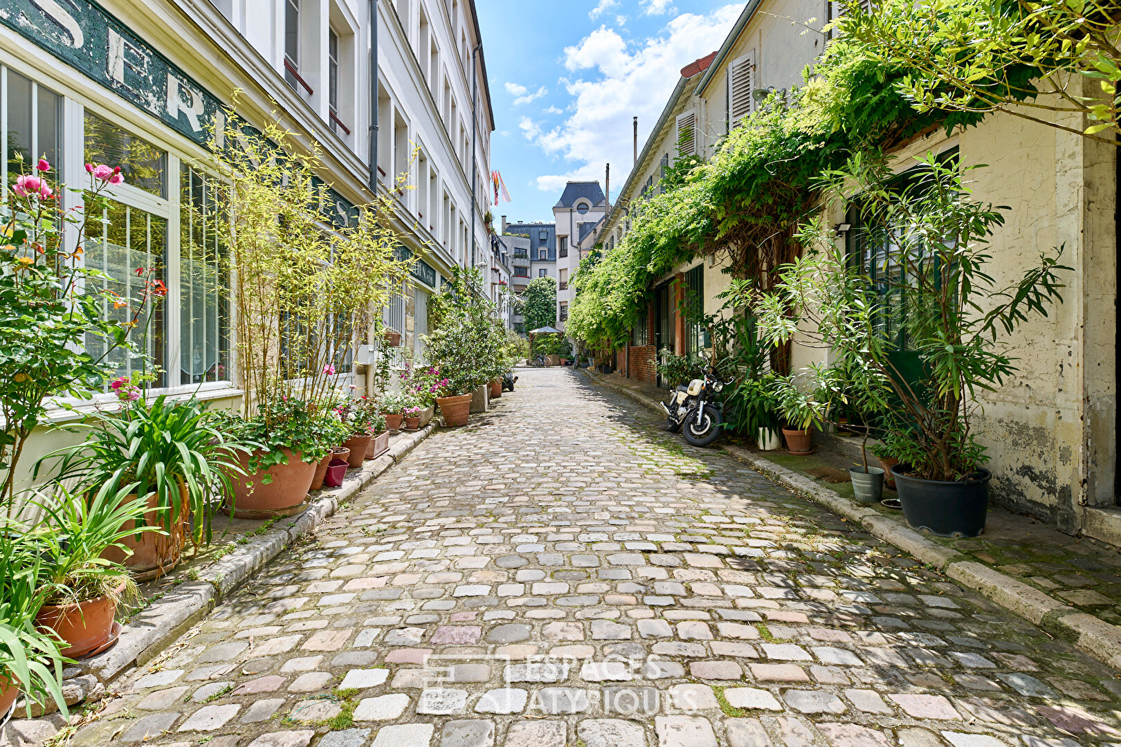 Atelier Loft avec commercialité à Parmentier