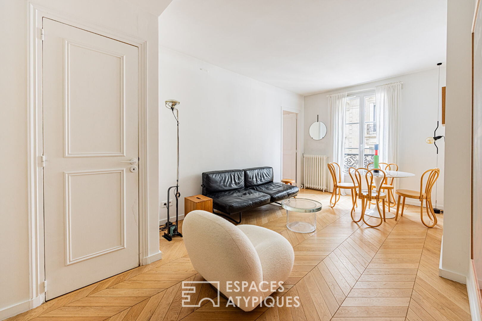 Goncourt, appartement ancien refait par architecte