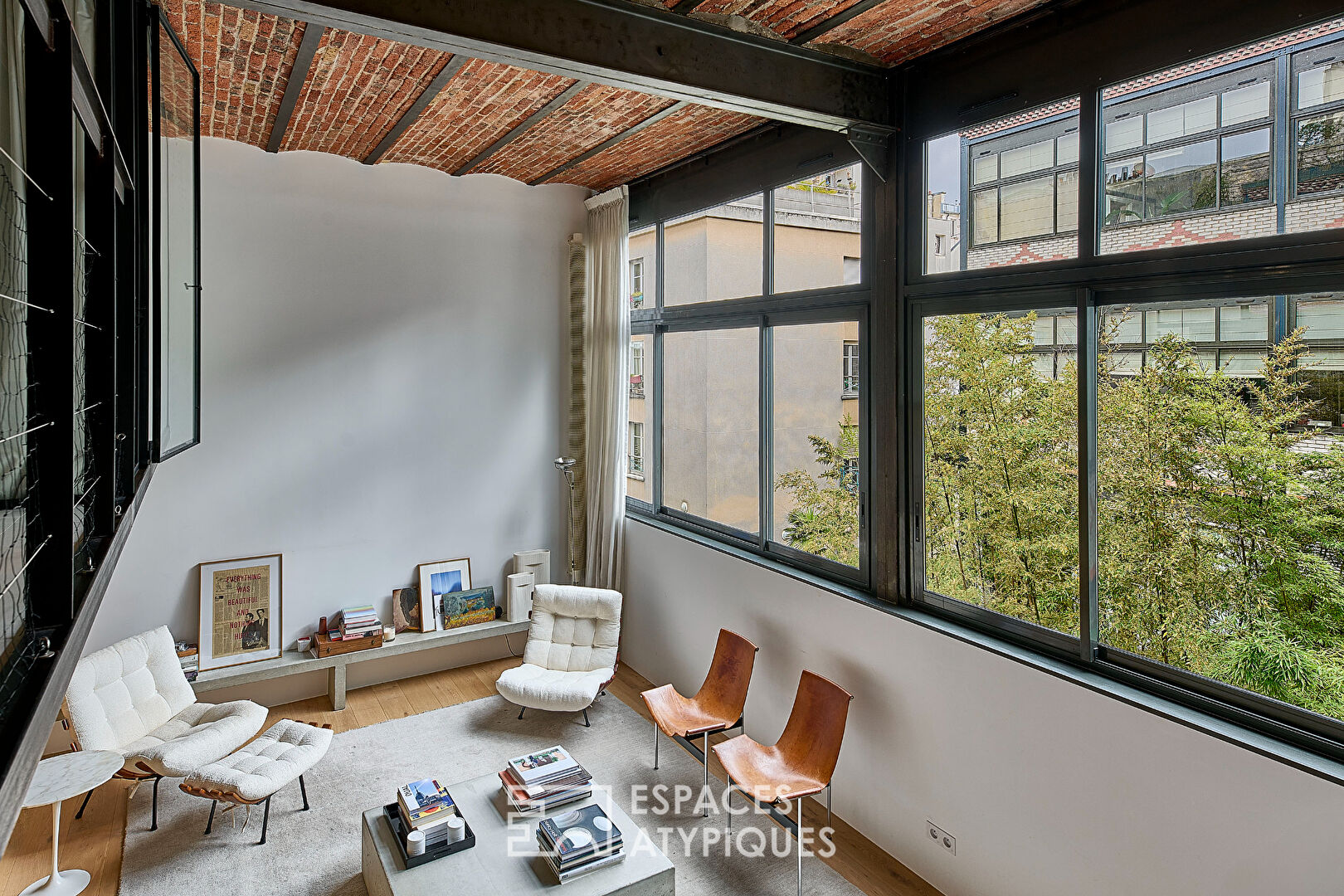 Characterful architect-designed loft in the heart of the Canal Saint-Martin