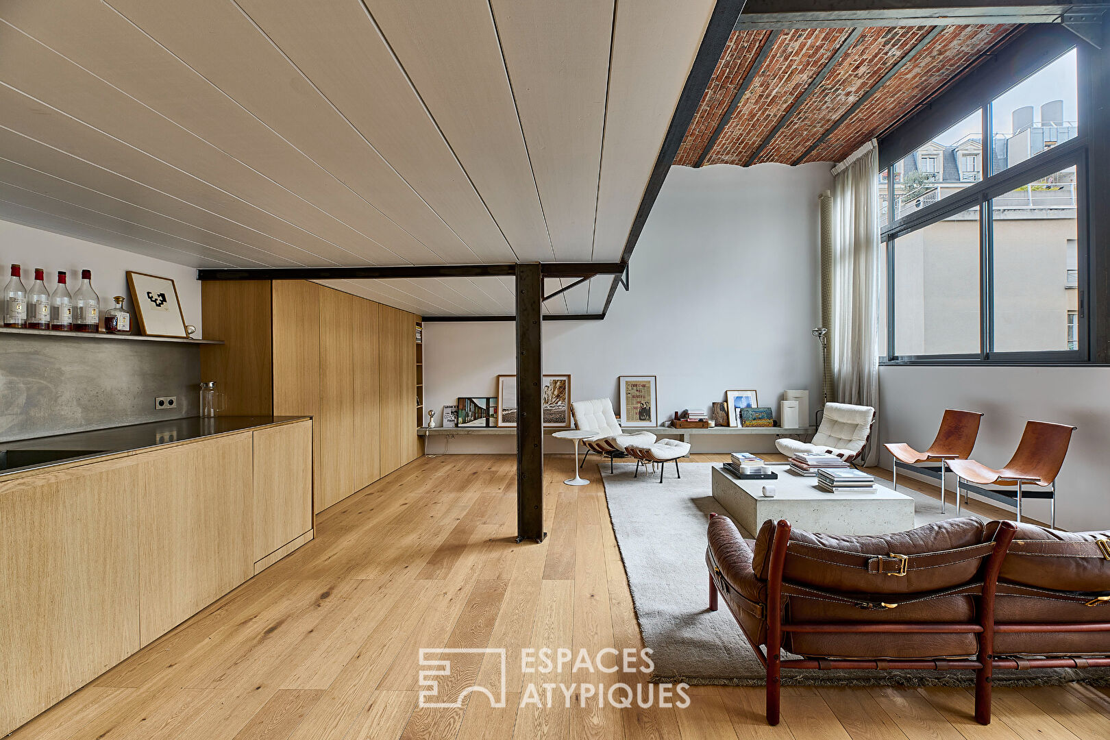 Loft d’architecte de caractère au coeur du Canal Saint-Martin