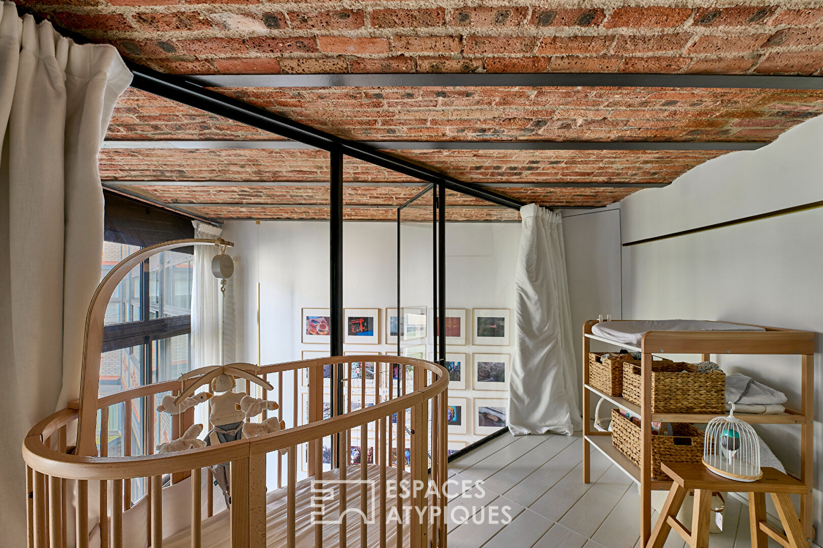 Loft d’architecte de caractère au coeur du Canal Saint-Martin