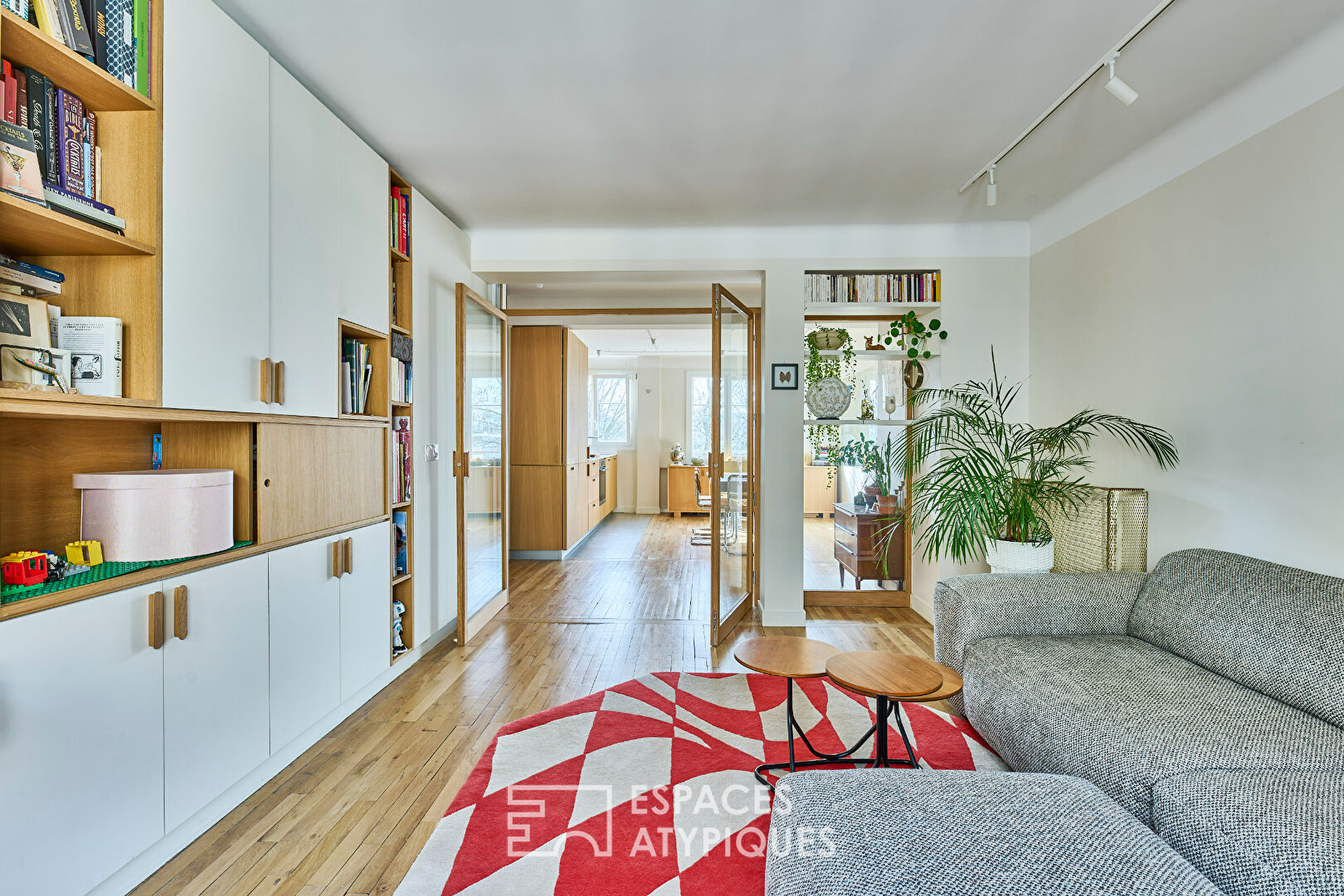 Renovated apartment at the foot of the Buttes Chaumont