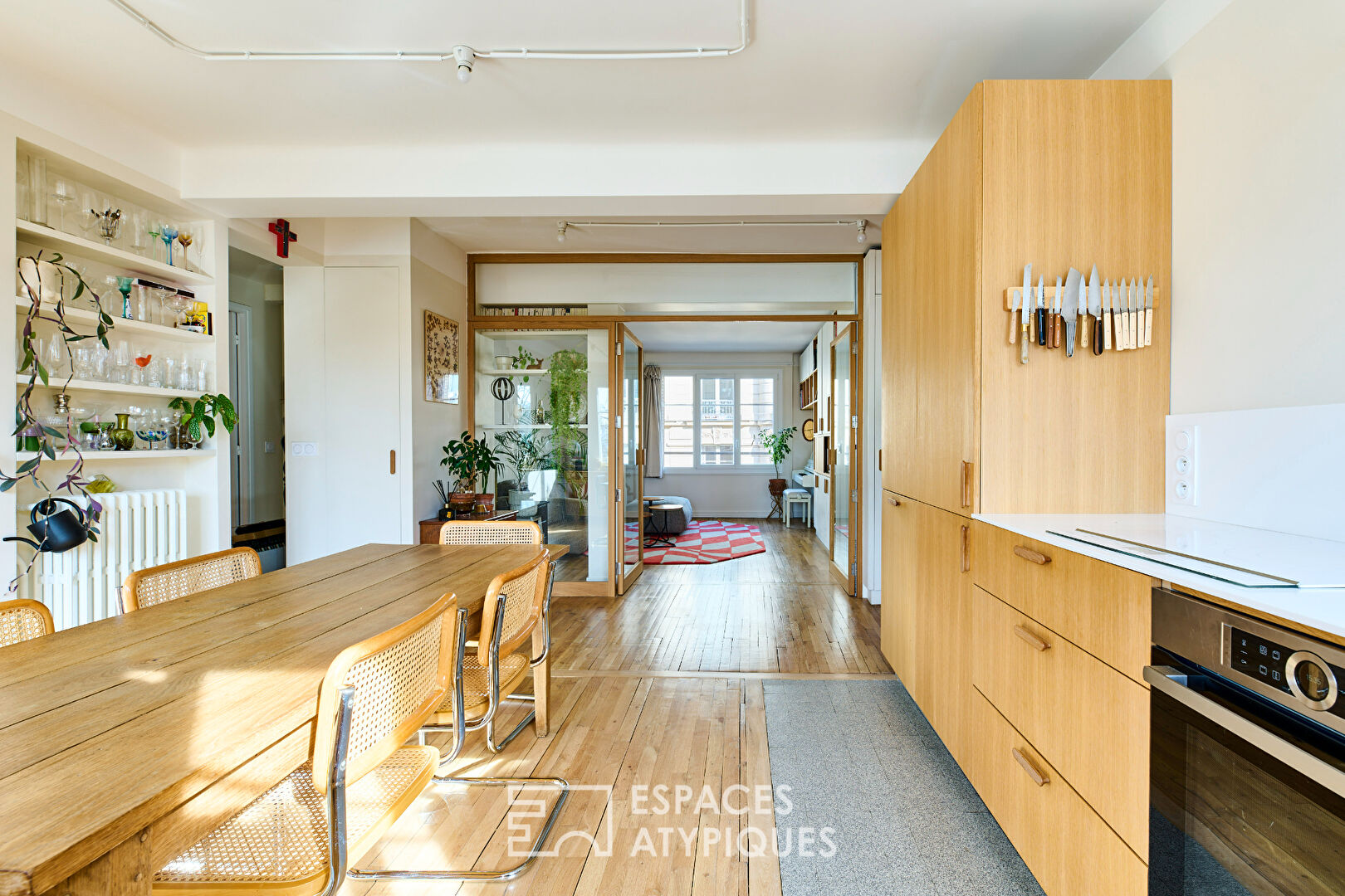 Renovated apartment at the foot of the Buttes Chaumont