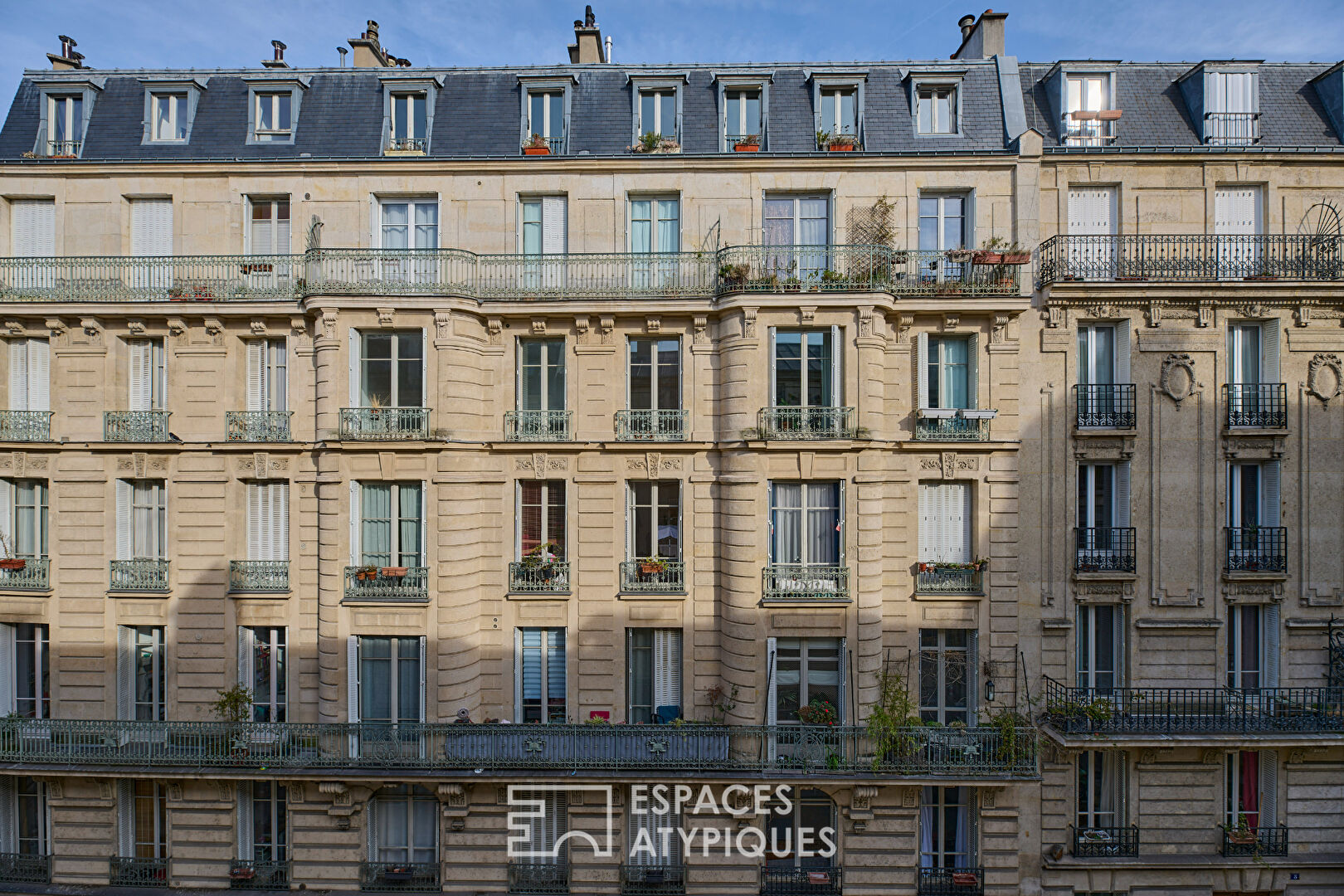 Renovated apartment at the foot of the Buttes Chaumont