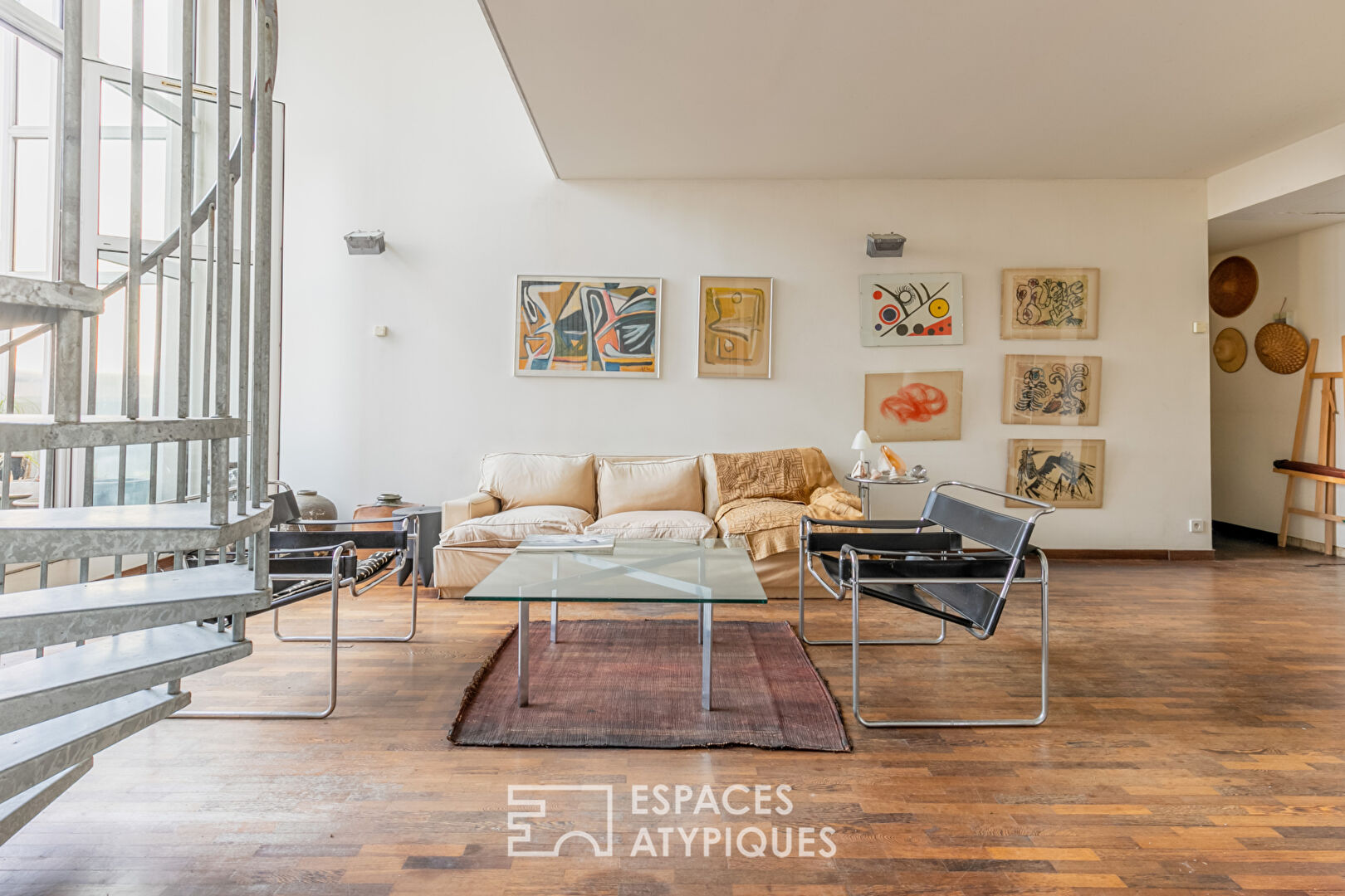 Modular loft in a former biscuit factory in Buttes Chaumont