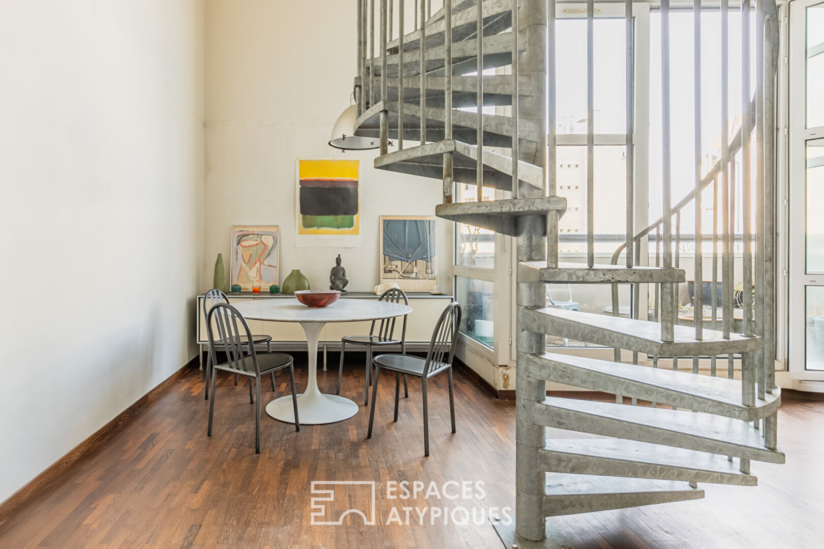 Modular loft in a former biscuit factory in Buttes Chaumont